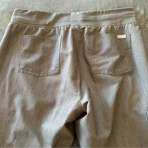 FIGS Zamora Jogger Graphite Scrub Pants Size M PO1666 - Picture 11 of 13